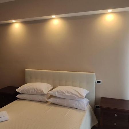 Gioiarooms ตรานิ ภายนอก รูปภาพ